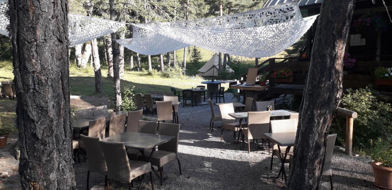 Les Pinees Hotel Chateauroux-les-Alpes Ngoại thất bức ảnh